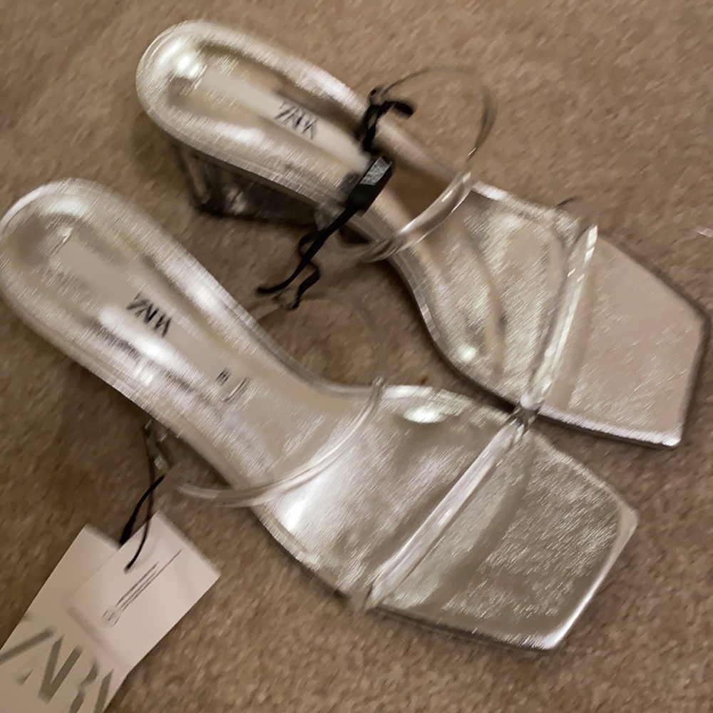 Metallic transparent wedge - Picture 4 of 7
